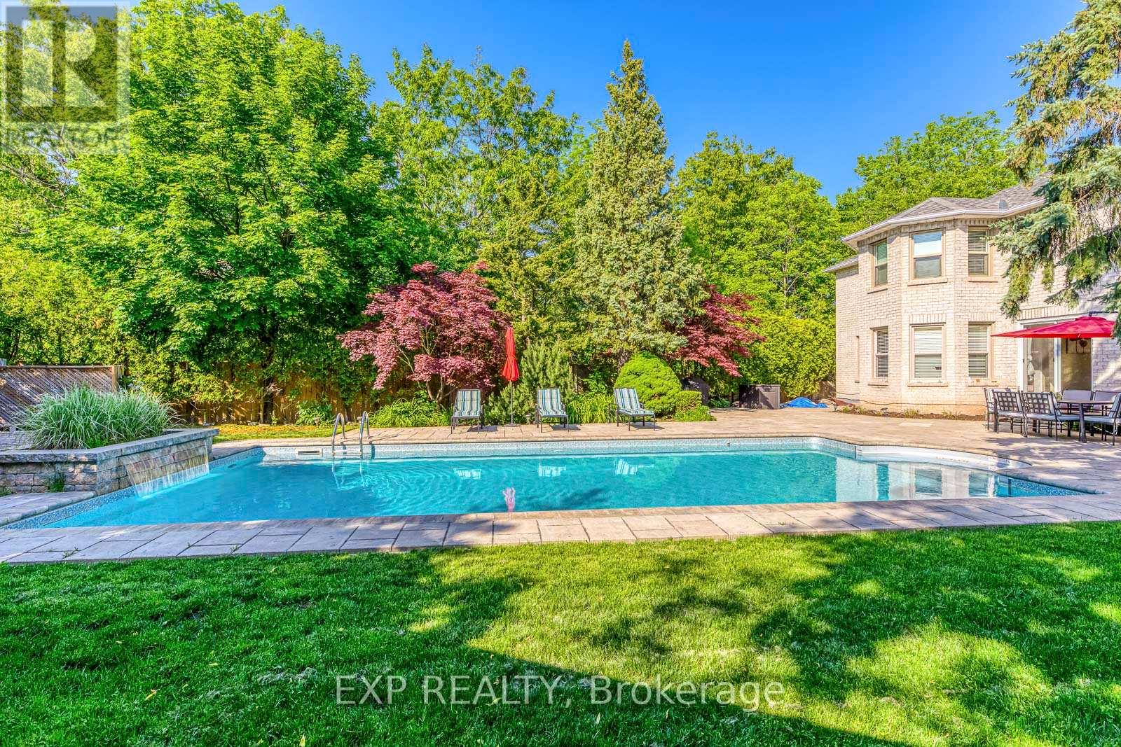 1117 Berkshire Court, Oakville, Ontario  L6M 2L7 - Photo 45 - W12859032