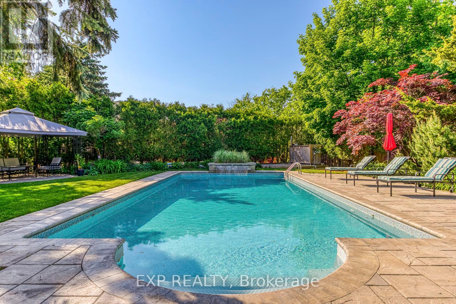 1117 Berkshire Court, Oakville, Ontario  L6M 2L7 - Photo 46 - W12859032