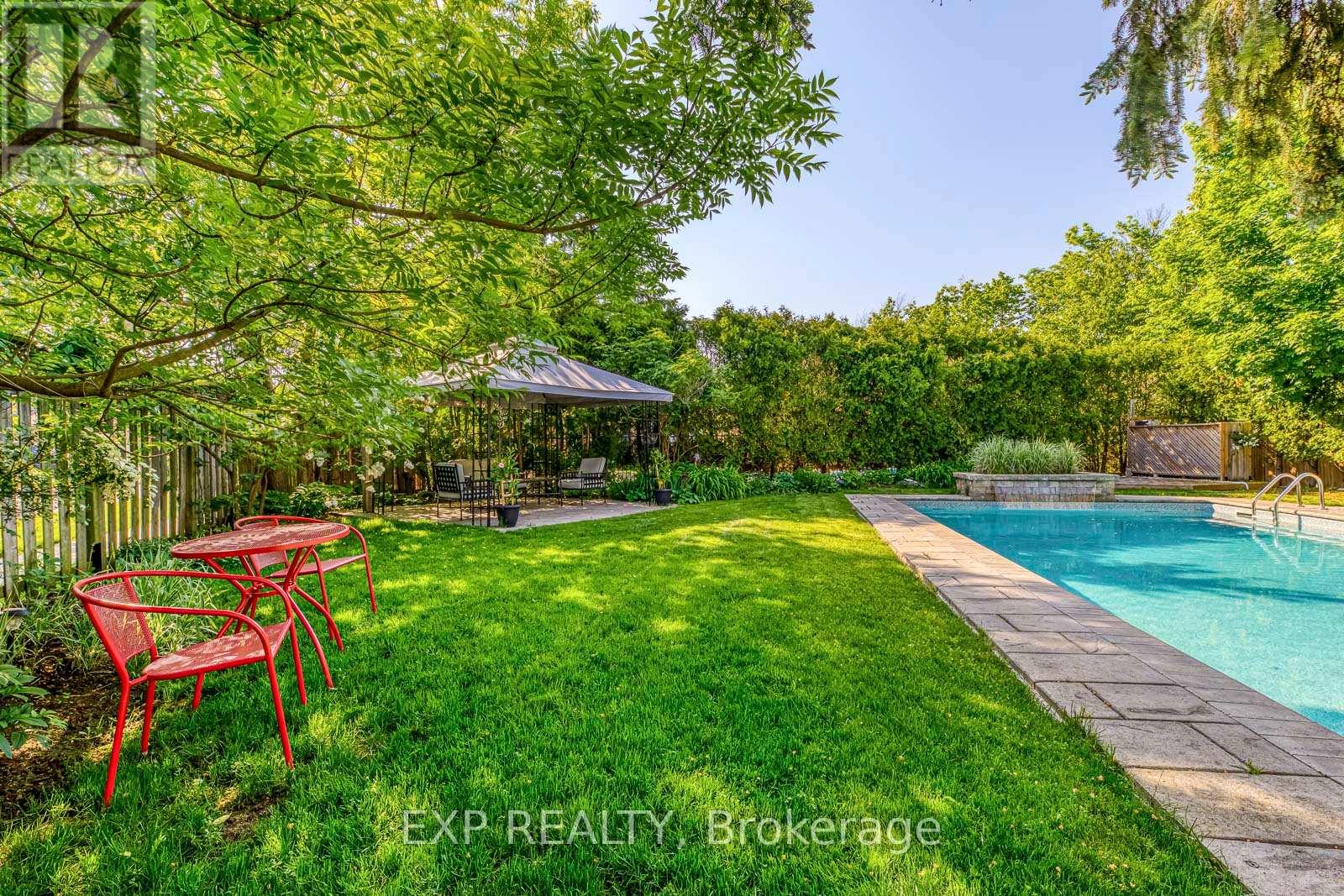 1117 Berkshire Court, Oakville, Ontario  L6M 2L7 - Photo 47 - W12859032