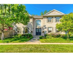 1117 BERKSHIRE COURT, Oakville, Ontario