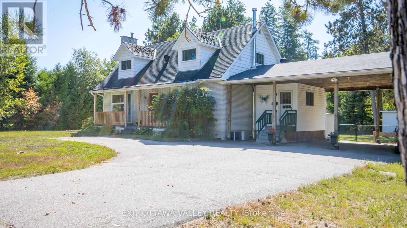 23 Sprucedale Avenue, Madawaska Valley, Ontario  K0J 1B0 - Photo 2 - X12859066