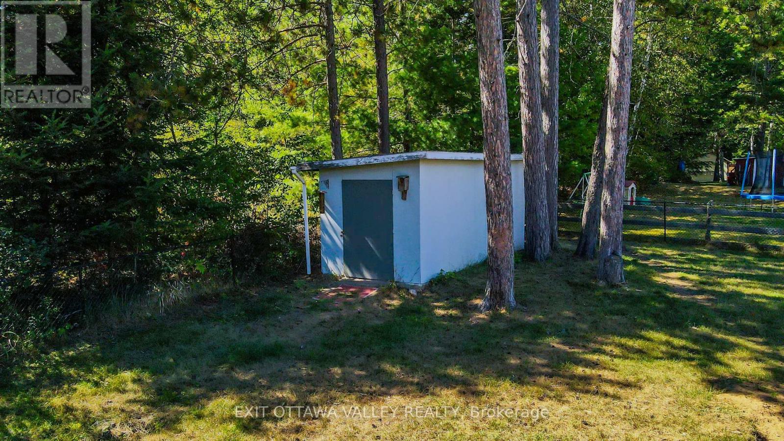 23 Sprucedale Avenue, Madawaska Valley, Ontario  K0J 1B0 - Photo 9 - X12859066