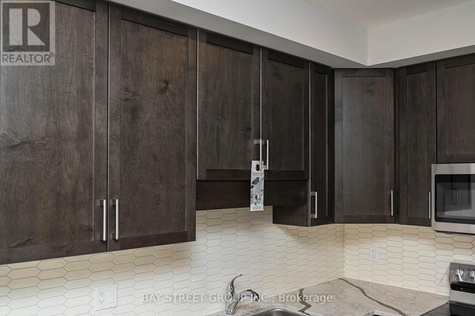 61 - 4552 Portage Road E, Niagara Falls, Ontario L2E 6A8 - Photo 8 - X12859072