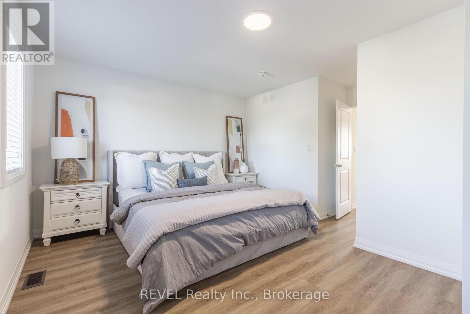 34 - 35 Southworth Street N, Welland, Ontario  L3B 1X8 - Photo 5 - X12728790