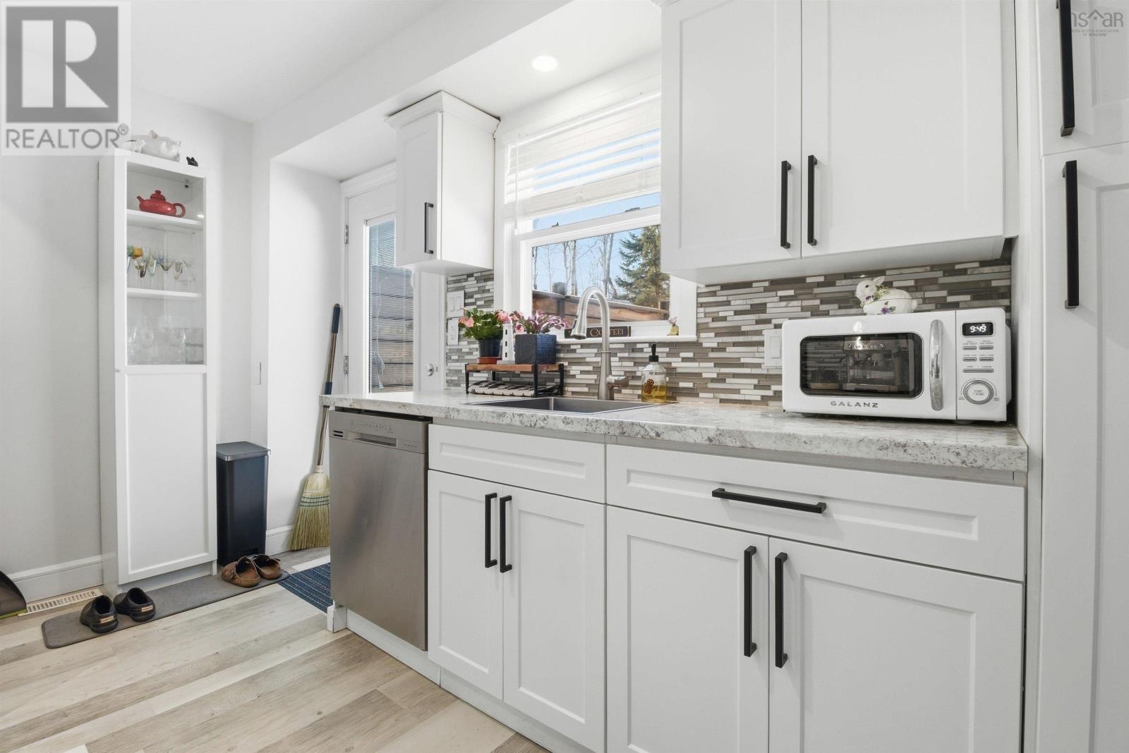 216 Stokil Drive, Lower Sackville, Nova Scotia  B4C 3C3 - Photo 11 - 202603827