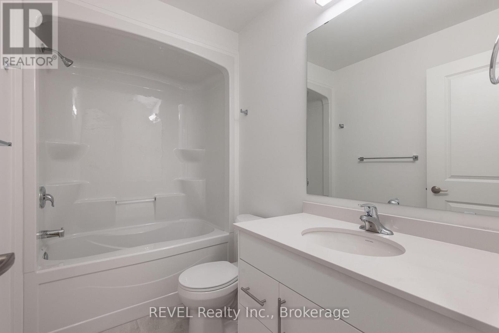 12 - 35 Southworth Street N, Welland, Ontario  L3B 1X8 - Photo 7 - X12764836