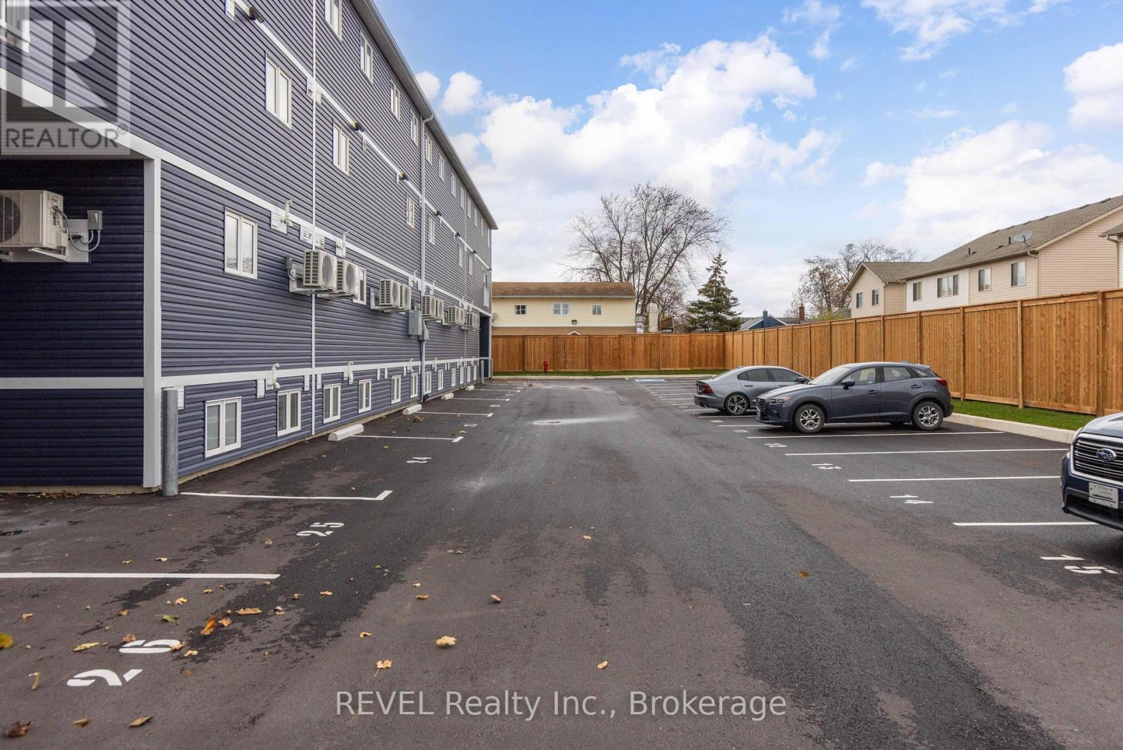 12 - 35 Southworth Street N, Welland, Ontario  L3B 1X8 - Photo 13 - X12764836