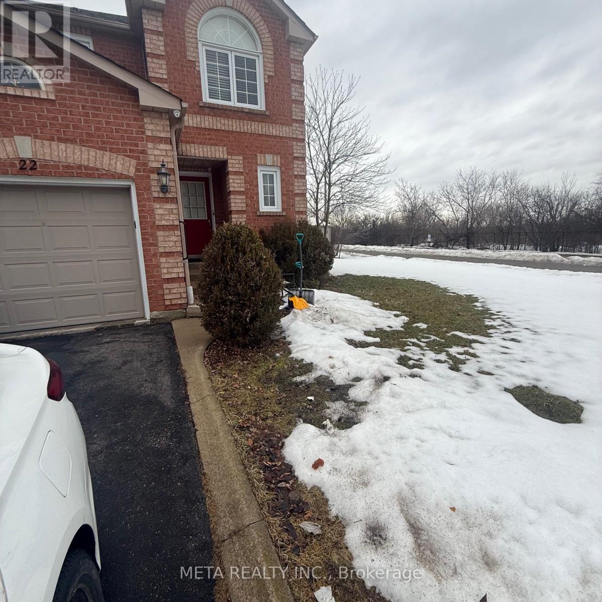 22 Ripley Crescent, Brampton, Ontario  L6Y 4S8 - Photo 3 - W12859082