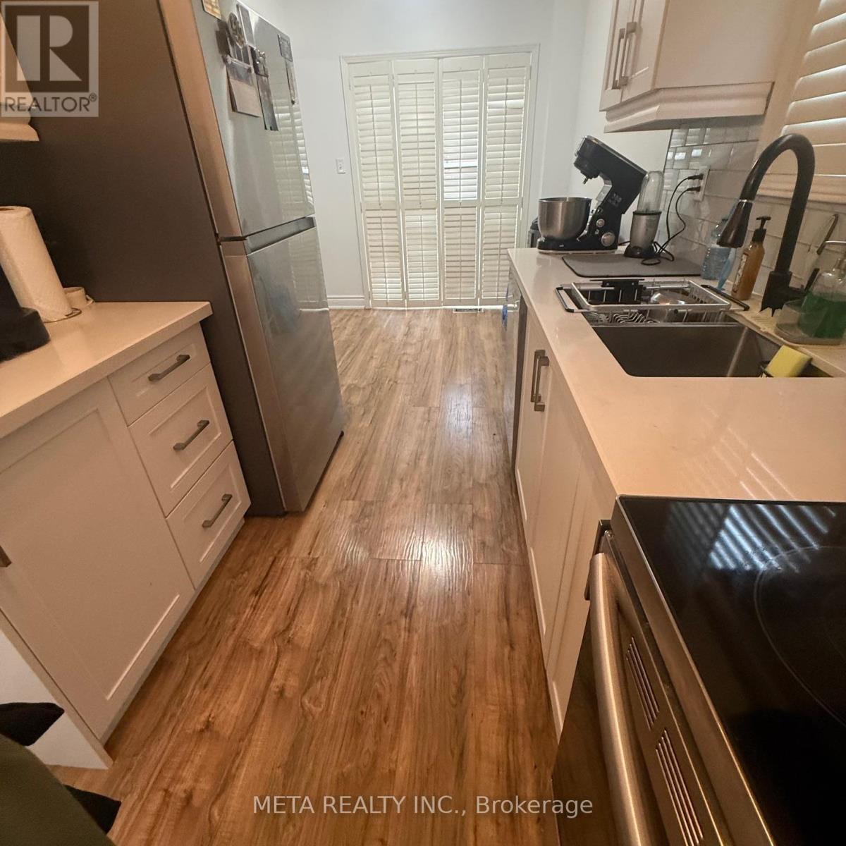 22 Ripley Crescent, Brampton, Ontario  L6Y 4S8 - Photo 5 - W12859082