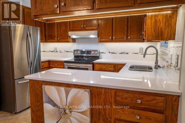 577 Lynwood Drive, Cornwall, Ontario  K6H 5W7 - Photo 4 - X12859092