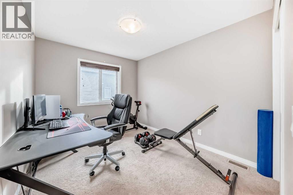 82 Hillcrest Square Sw, Airdrie, Alberta  T4B 4H9 - Photo 21 - A2285277