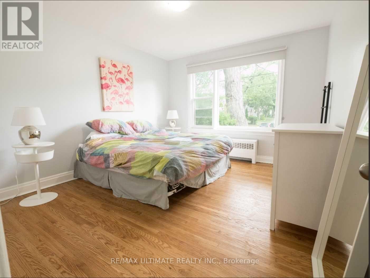 Apt 6 - 230 South Kingsway, Toronto, Ontario  M6S 3T9 - Photo 2 - W12840742