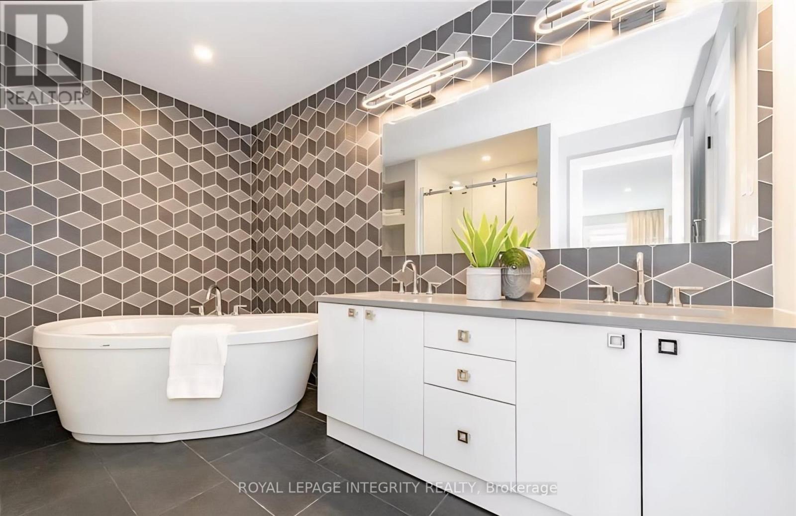 332 Haliburton Heights S, Ottawa, Ontario  K2V 0G1 - Photo 22 - X12835636