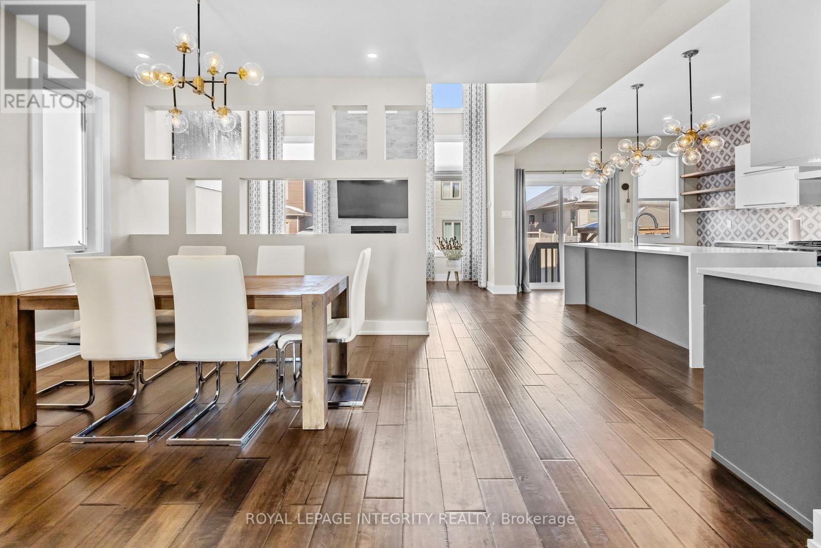 332 Haliburton Heights S, Ottawa, Ontario  K2V 0G1 - Photo 5 - X12835636