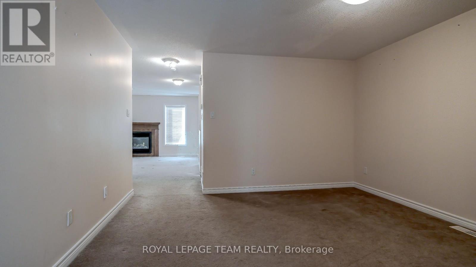 403 Temiskaming Crescent, Ottawa, Ontario  K2J 0V7 - Photo 4 - X12859100