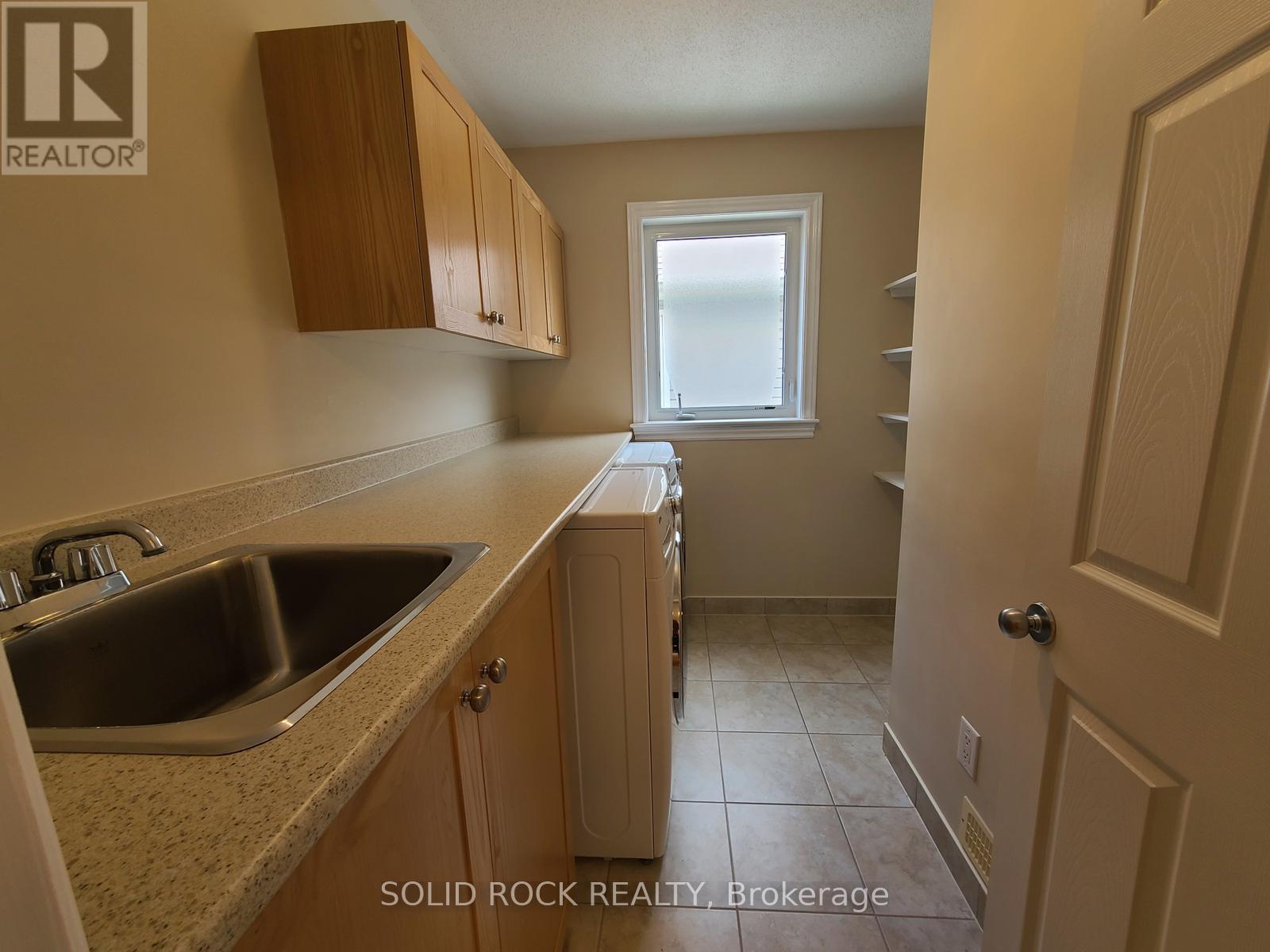 138 Hillman Marsh Way, Ottawa, Ontario  K1T 0A8 - Photo 14 - X12859114