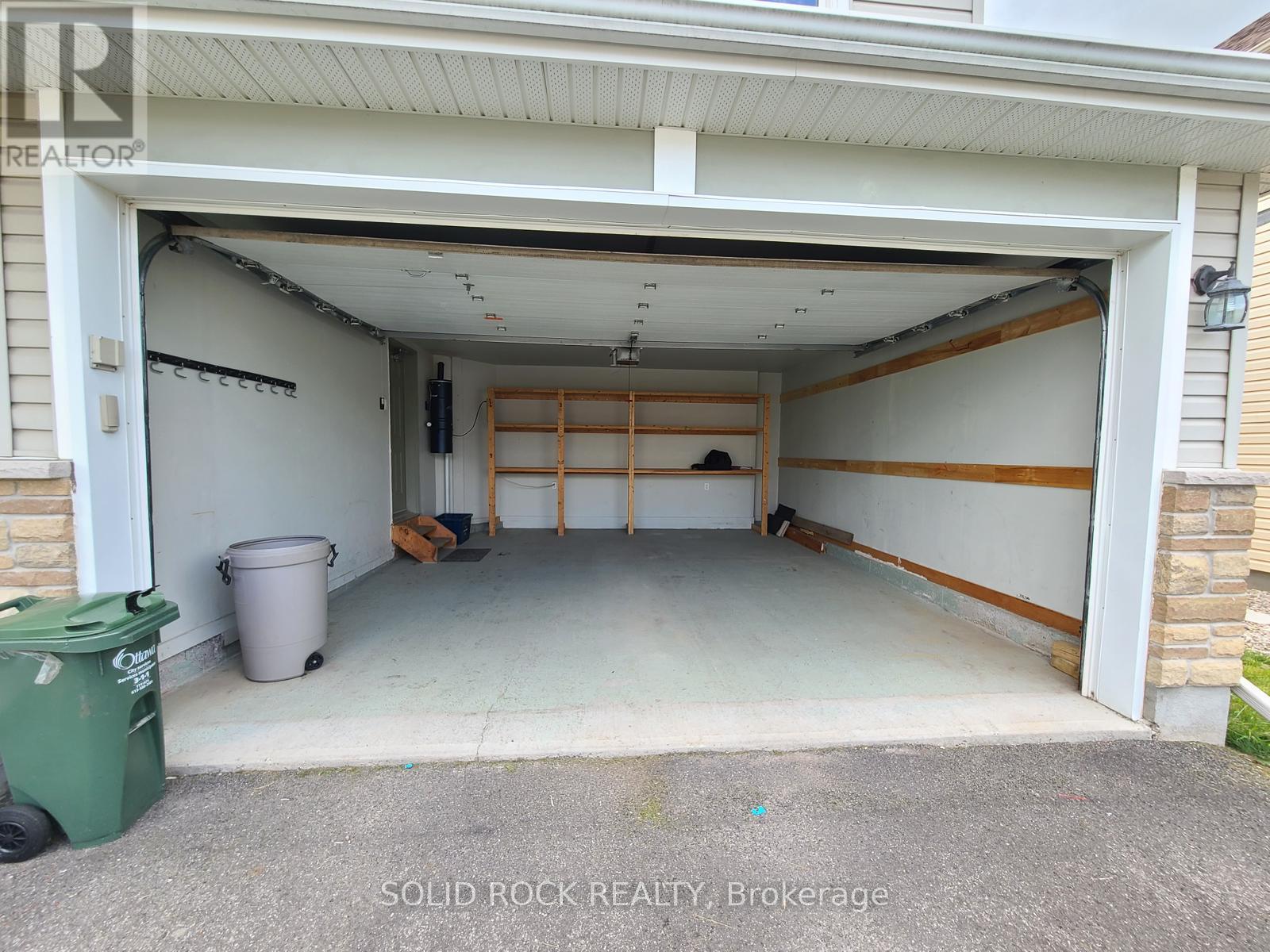 138 Hillman Marsh Way, Ottawa, Ontario  K1T 0A8 - Photo 17 - X12859114