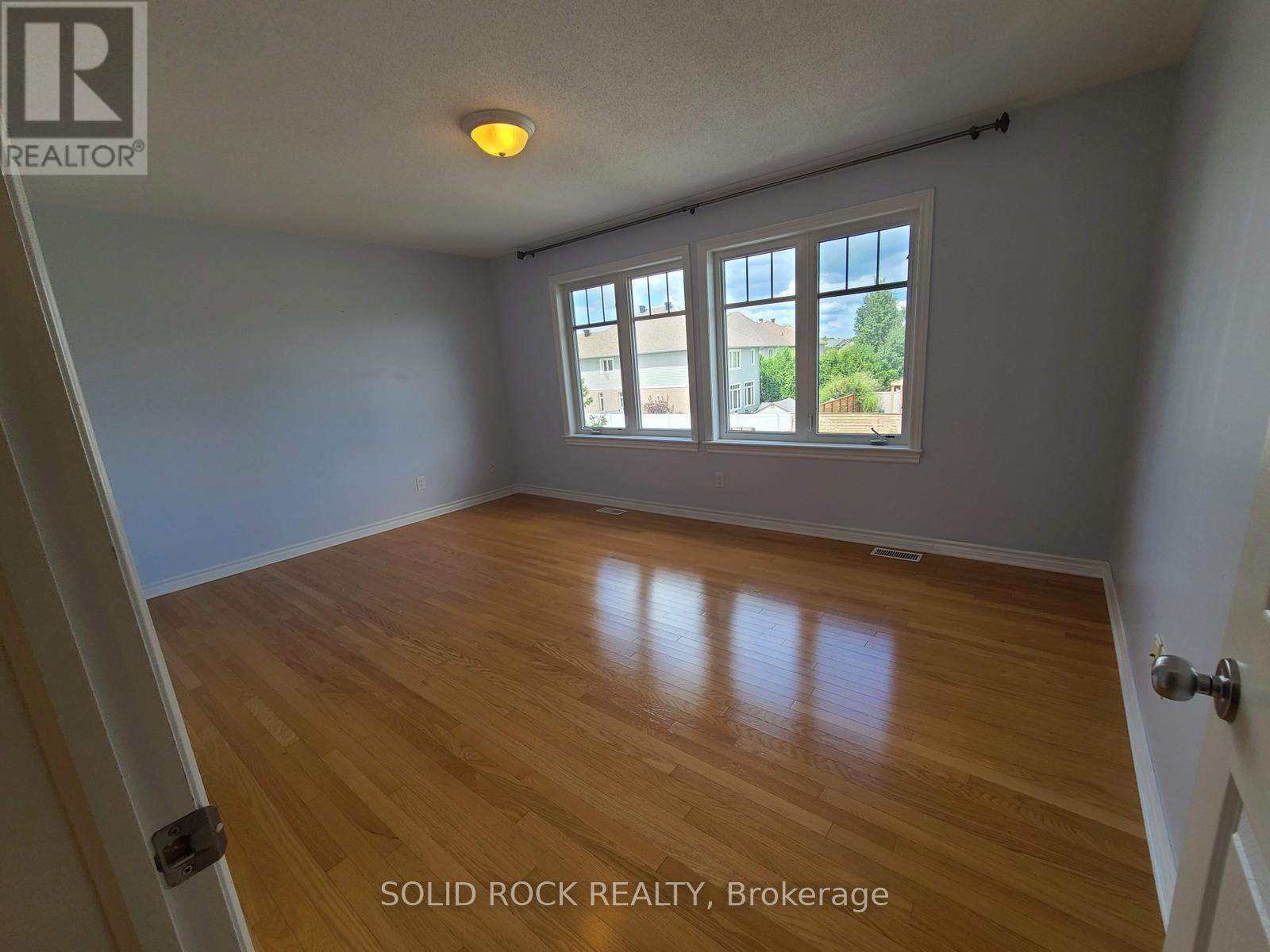 138 Hillman Marsh Way, Ottawa, Ontario  K1T 0A8 - Photo 6 - X12859114