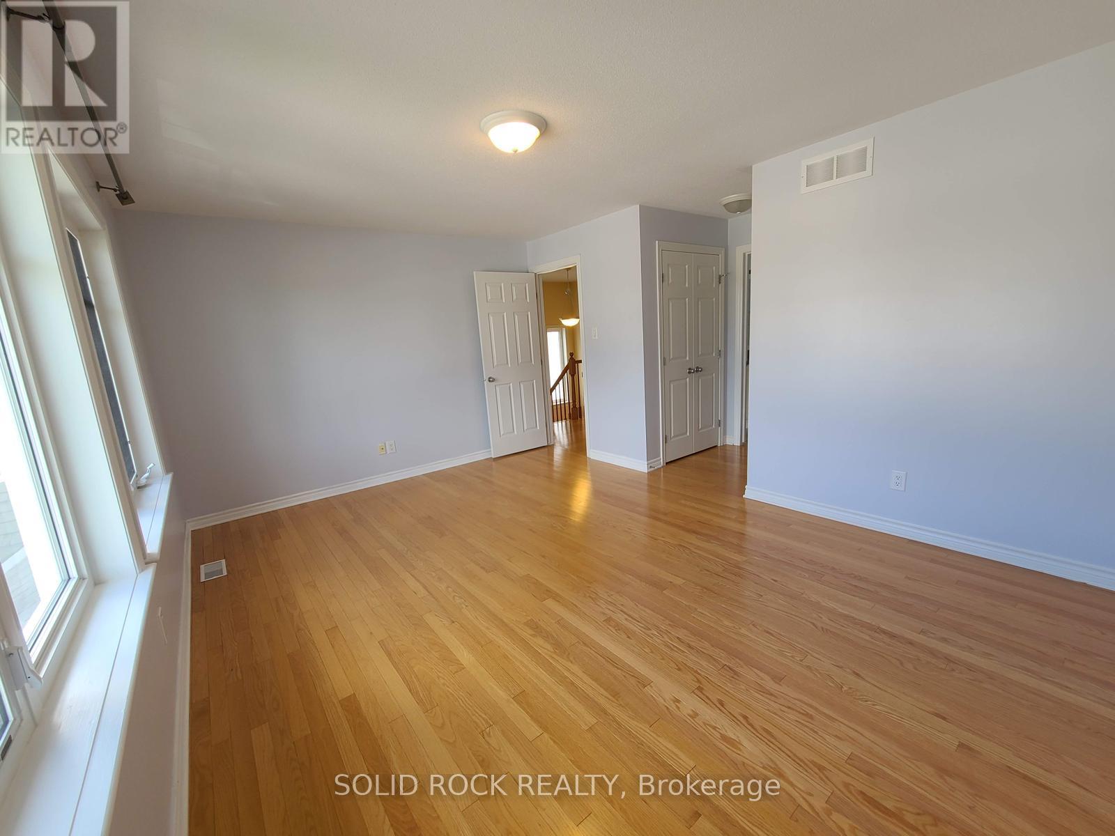 138 Hillman Marsh Way, Ottawa, Ontario  K1T 0A8 - Photo 7 - X12859114