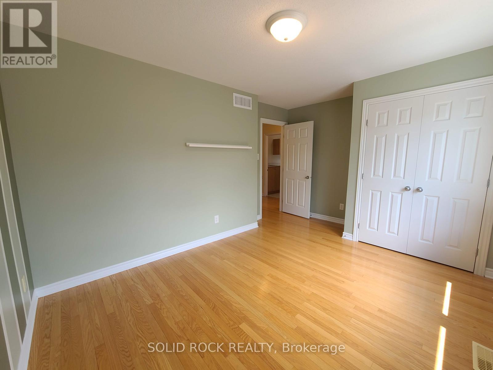 138 Hillman Marsh Way, Ottawa, Ontario  K1T 0A8 - Photo 9 - X12859114