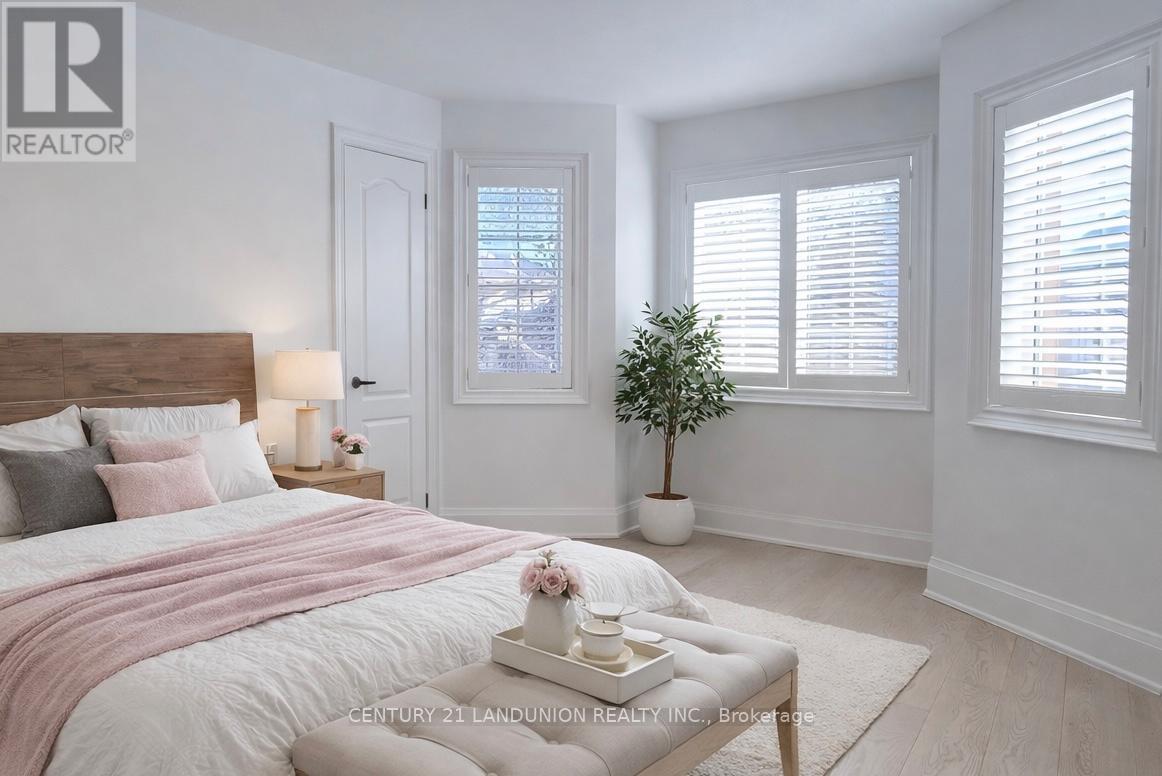 106 Santa Maria Trail, Vaughan (Vellore Village), Ontario  L6A 3G9 - Photo 16 - N12859102