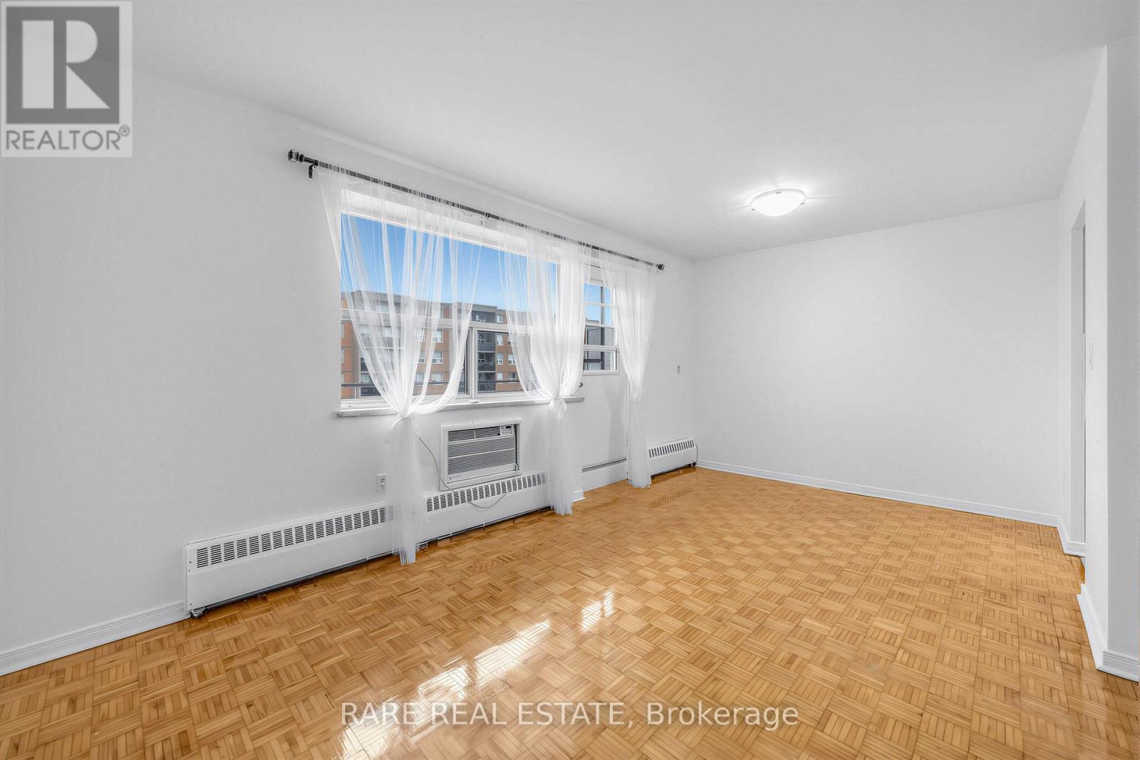 804 - 3320 Fieldgate Drive, Mississauga, Ontario  L4X 2J2 - Photo 7 - W12859096