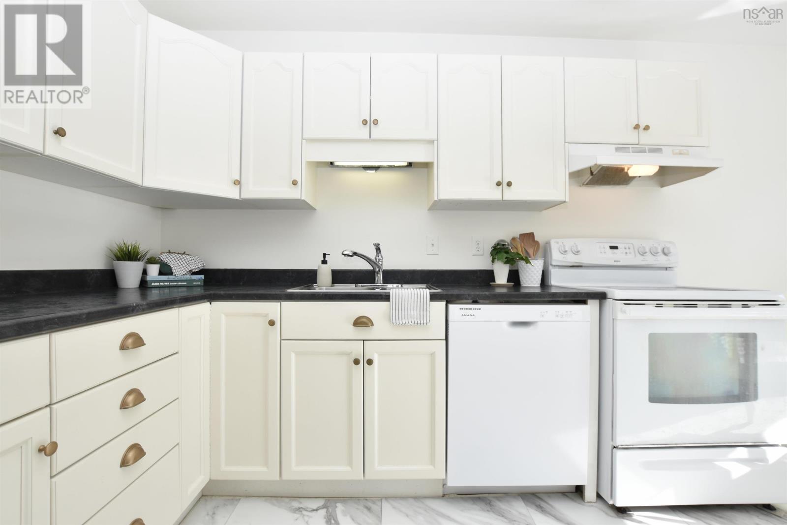 15 Braeside Lane, Halifax, Nova Scotia B3M 3L6 - Photo 8 - 202602614