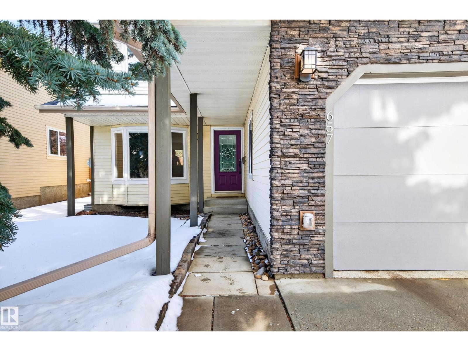 657 Village Dr, Sherwood Park, Alberta  T8A 4K7 - Photo 3 - E4476525