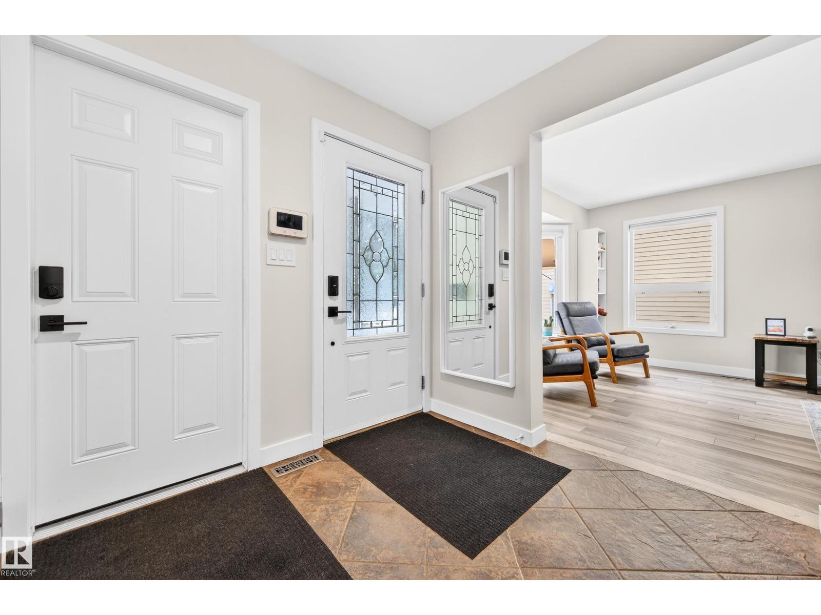 657 Village Dr, Sherwood Park, Alberta  T8A 4K7 - Photo 5 - E4476525