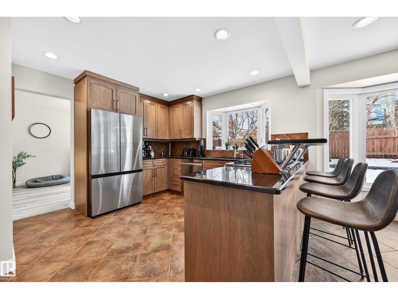 657 Village Dr, Sherwood Park, Alberta  T8A 4K7 - Photo 7 - E4476525