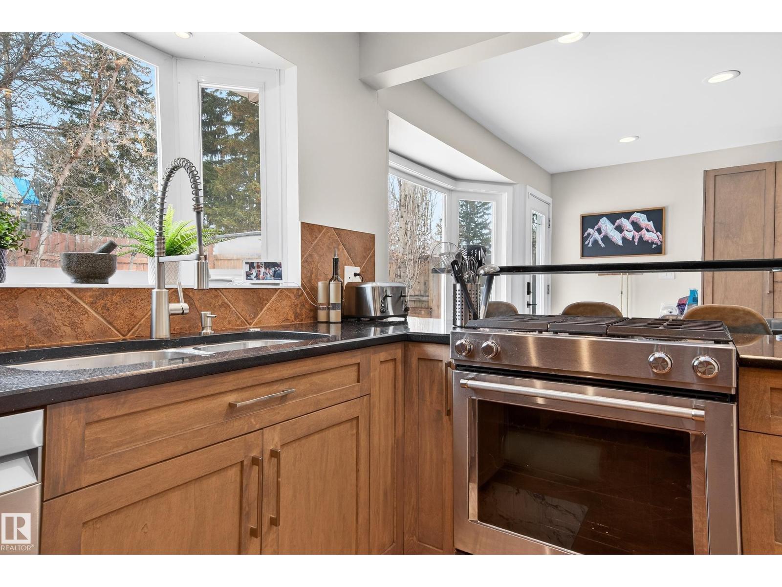 657 Village Dr, Sherwood Park, Alberta  T8A 4K7 - Photo 8 - E4476525