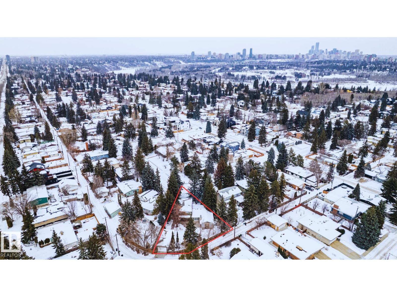 14019 88 Av Nw, Edmonton, Alberta  T5R 4J4 - Photo 3 - E4475916