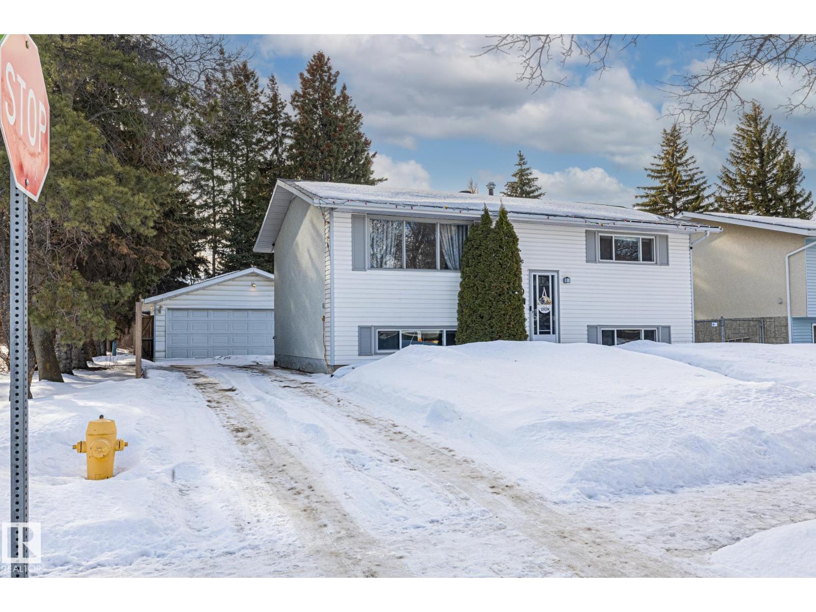 100 Lambert Cr, St. Albert, Alberta T8N 1M4 - Photo 2 - E4476527