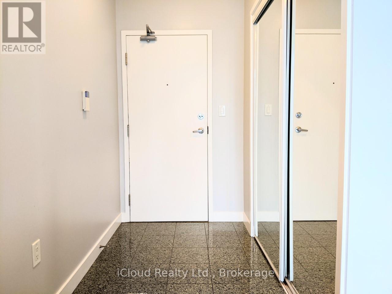 310 - 5 Mariner Terrace, Toronto, Ontario  M5V 3V6 - Photo 4 - C12859146