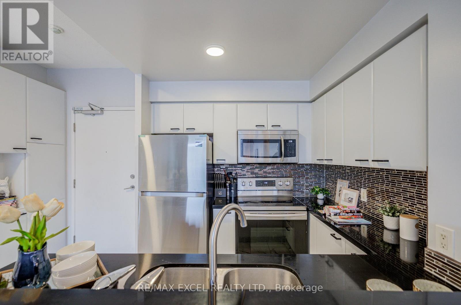 509 - 38 Lee Centre Drive, Toronto (Woburn), Ontario  M1H 3J7 - Photo 12 - E12859138