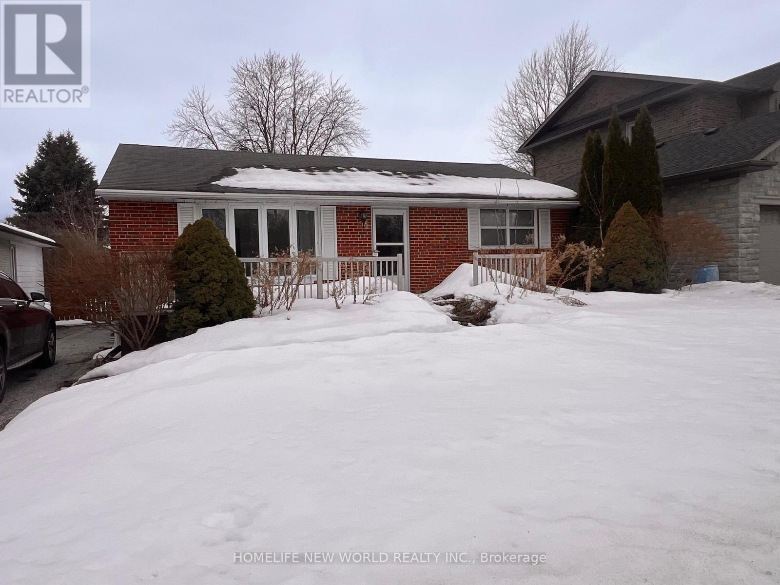 98 THORNTON (MAIN FLOOR&LOWER STUDIO) AVENUE, bradford west gwillimbury (bradford), Ontario