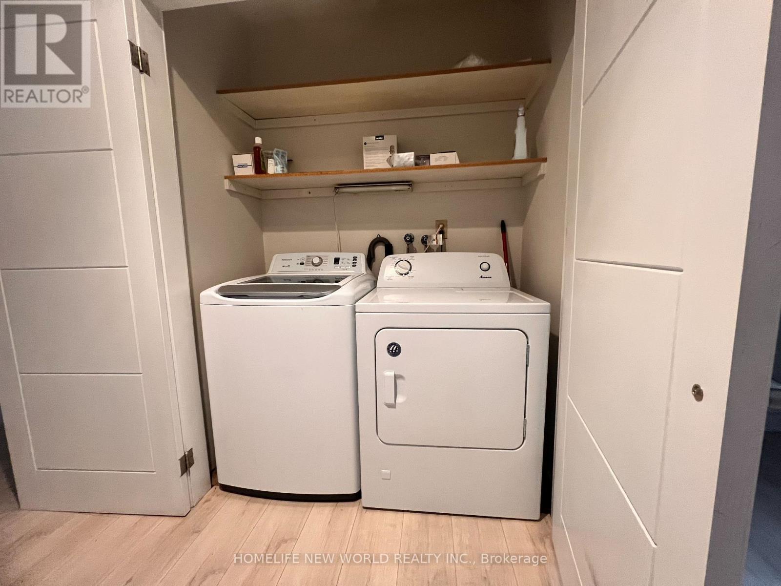 98 Thornton (Main Floor&lower Studio) Avenue, Bradford West Gwillimbury (Bradford), Ontario  L3Z 1N4 - Photo 12 - N12859140