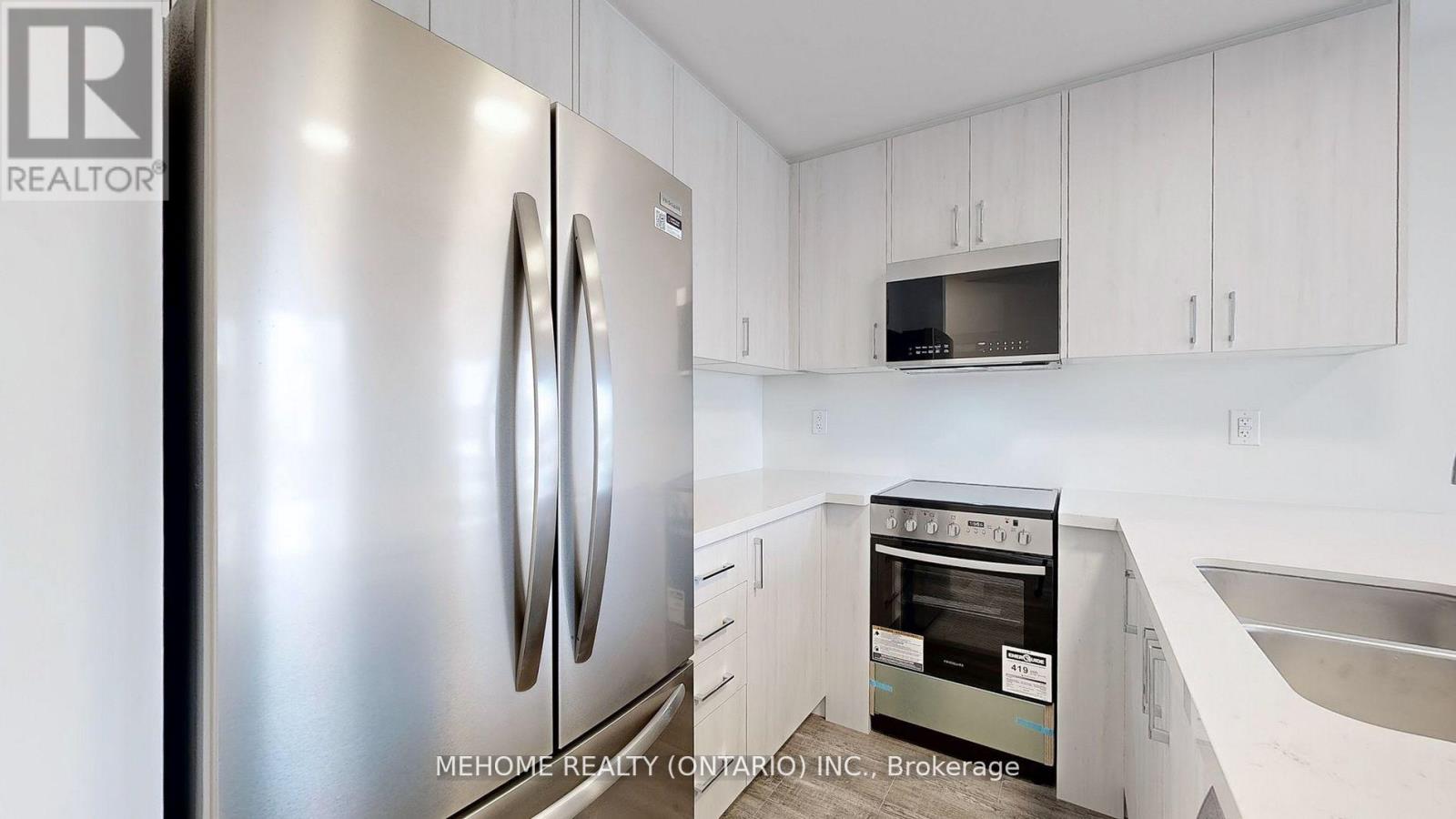 208 Matawin Lane, Richmond Hill, Ontario  L4B 1P4 - Photo 11 - N12858672