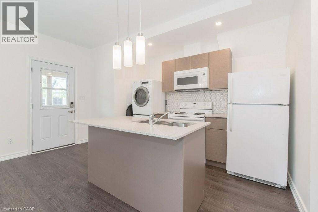 8 Roslin Avenue S Unit# B, Waterloo, Ontario  N2L 2G5 - Photo 11 - 40810502