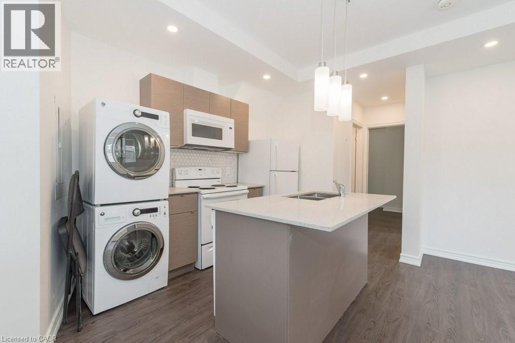 8 Roslin Avenue S Unit# B, Waterloo, Ontario  N2L 2G5 - Photo 12 - 40810502