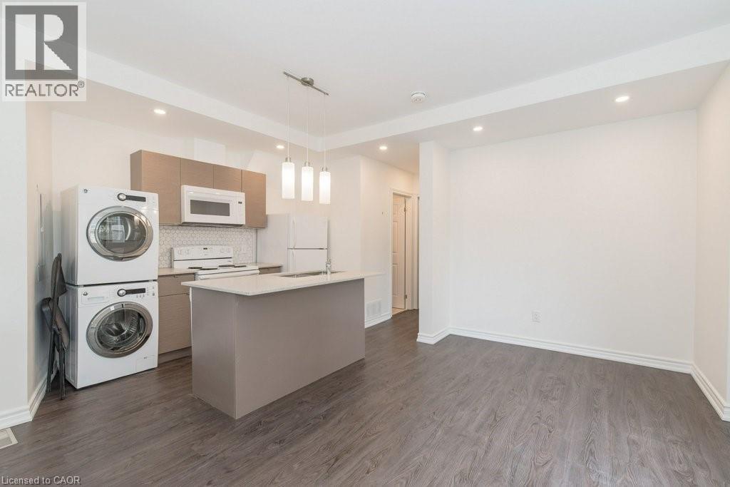8 Roslin Avenue S Unit# B, Waterloo, Ontario  N2L 2G5 - Photo 7 - 40810502