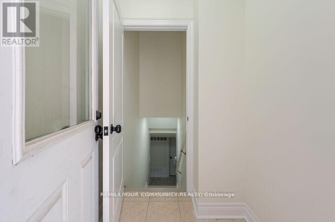 Lower Unit - 128 Watsonbrook Drive, Brampton, Ontario  L6R 0S1 - Photo 4 - W12859132