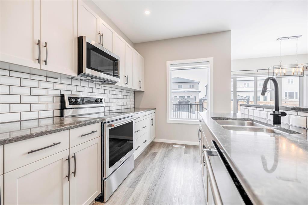 426 Windflower Road, Winnipeg, Manitoba  R3Y 1S4 - Photo 7 - 202603666