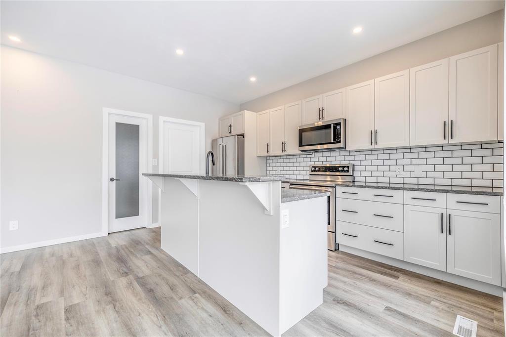 426 Windflower Road, Winnipeg, Manitoba  R3Y 1S4 - Photo 8 - 202603666