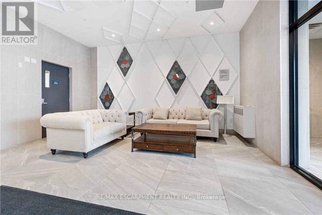 607 - 1 Wellington Street W, Brantford, Ontario M5A 0W7 - Photo 3 - X12859130