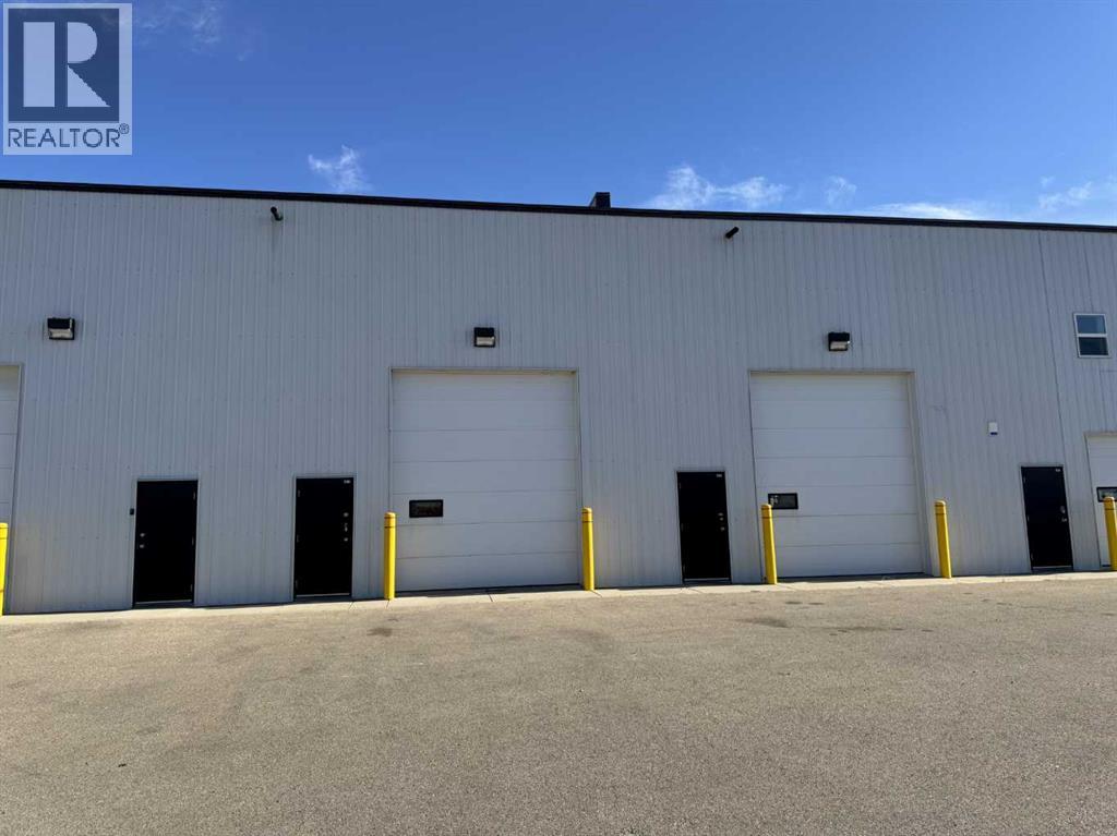 105, 251 Spruce Street, Rural Red Deer County, Alberta  T4E 1B4 - Photo 2 - A2265646