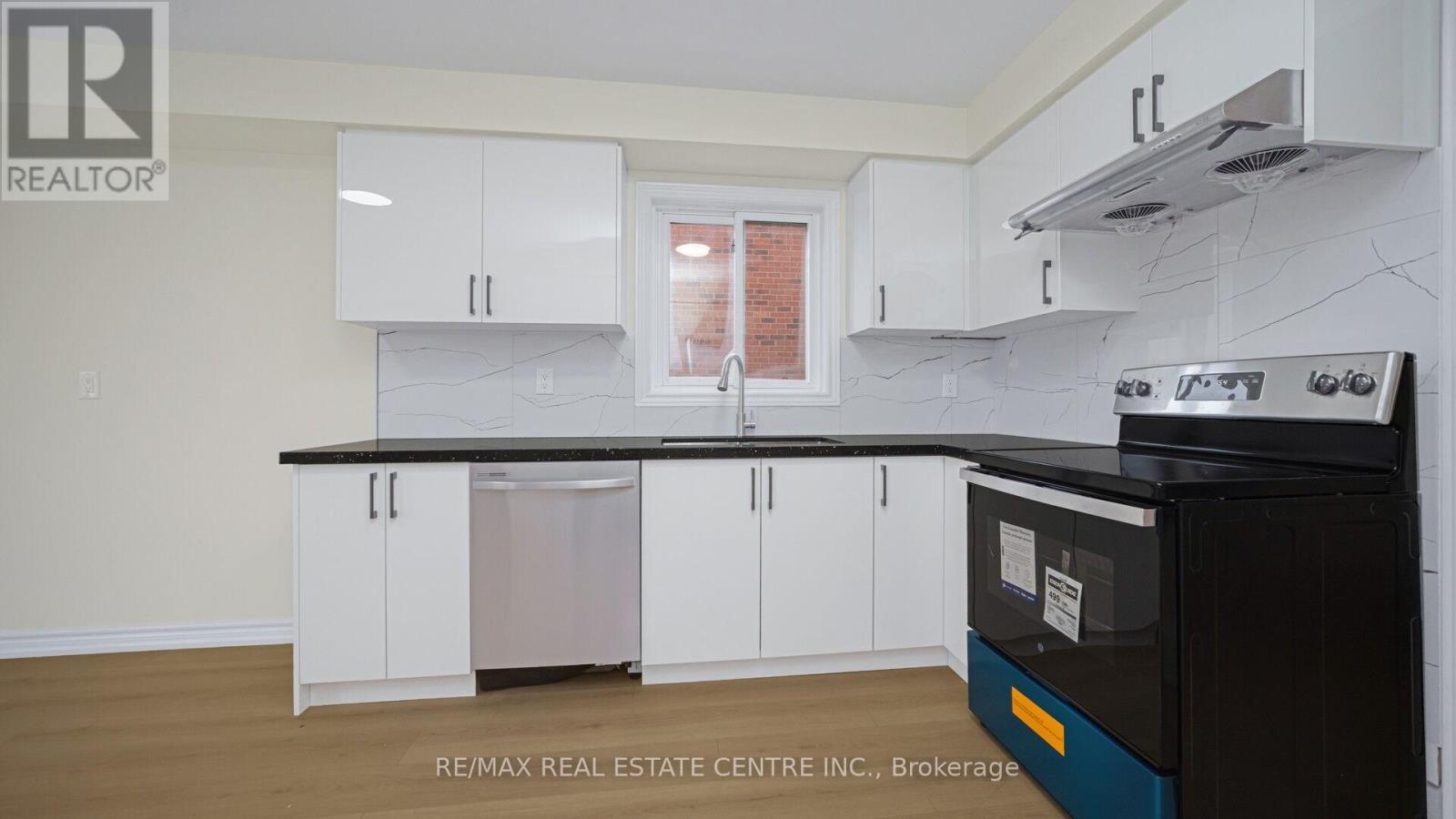 53 Thorntree Crescent, Brampton, Ontario  L6Y 3Y1 - Photo 12 - W12793360