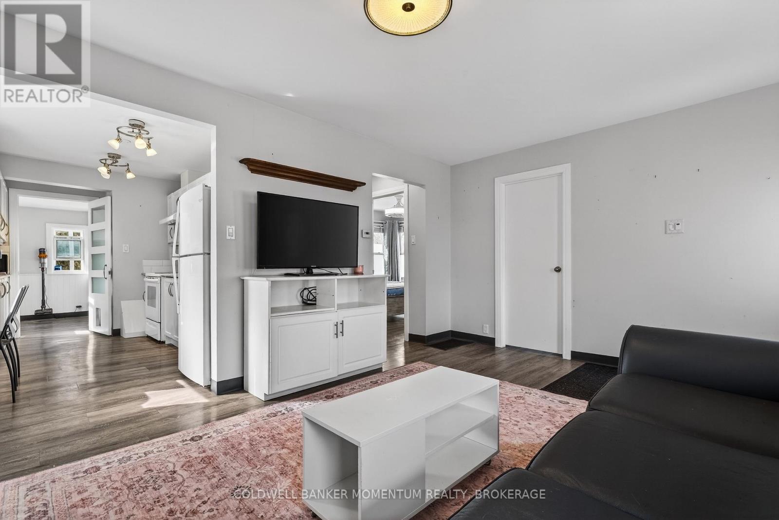 25 Coventry Street, St. Catharines, Ontario L2R 2X6 - Photo 10 - X12859178