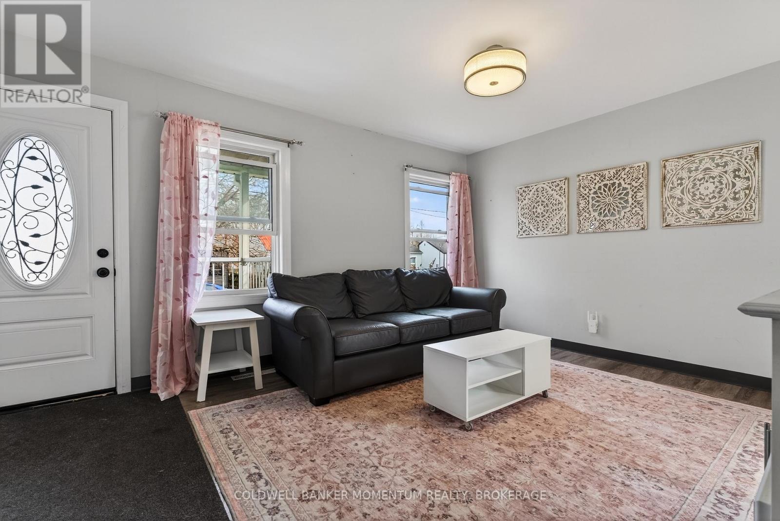 25 Coventry Street, St. Catharines, Ontario L2R 2X6 - Photo 11 - X12859178