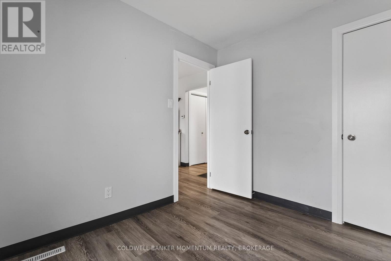 25 Coventry Street, St. Catharines, Ontario L2R 2X6 - Photo 13 - X12859178